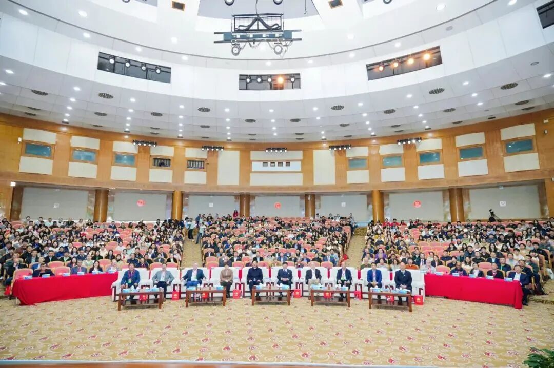 邓烈：球盟会控股以人工智能技术创新赋能中国果业数字化、智能化发展